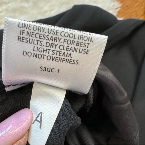 Eileen Fisher 100% Silk Straight Leg Dress Pants Sz 8 - Picture 9 of 9